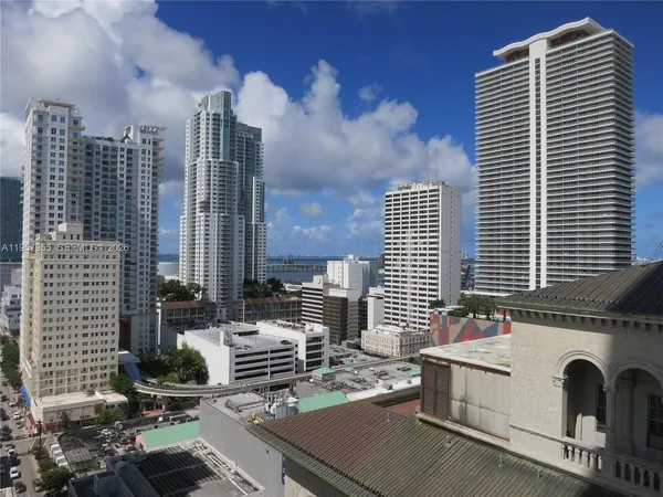 $3,100 | 151 Southeast 1st Street, Unit 1902, Miami, FL 33131