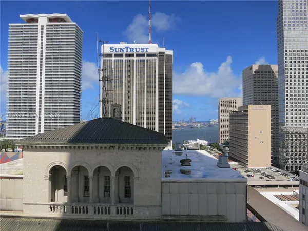 $3,100 | 151 Southeast 1st Street, Unit 1902, Miami, FL 33131