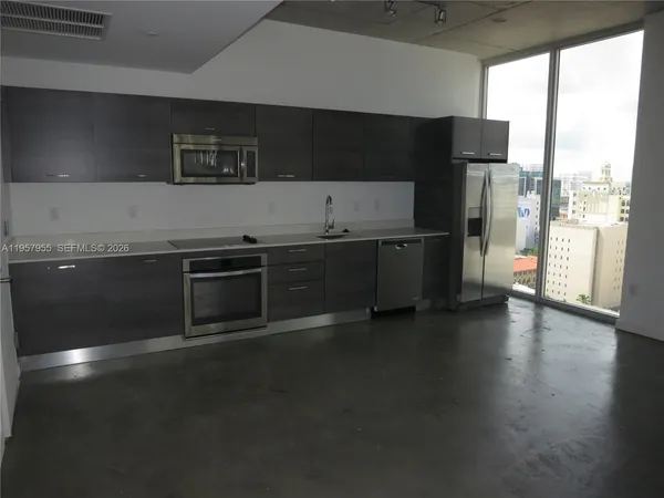 $3,100 | 151 Southeast 1st Street, Unit 1902, Miami, FL 33131