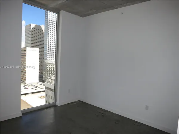 $3,100 | 151 Southeast 1st Street, Unit 1902, Miami, FL 33131