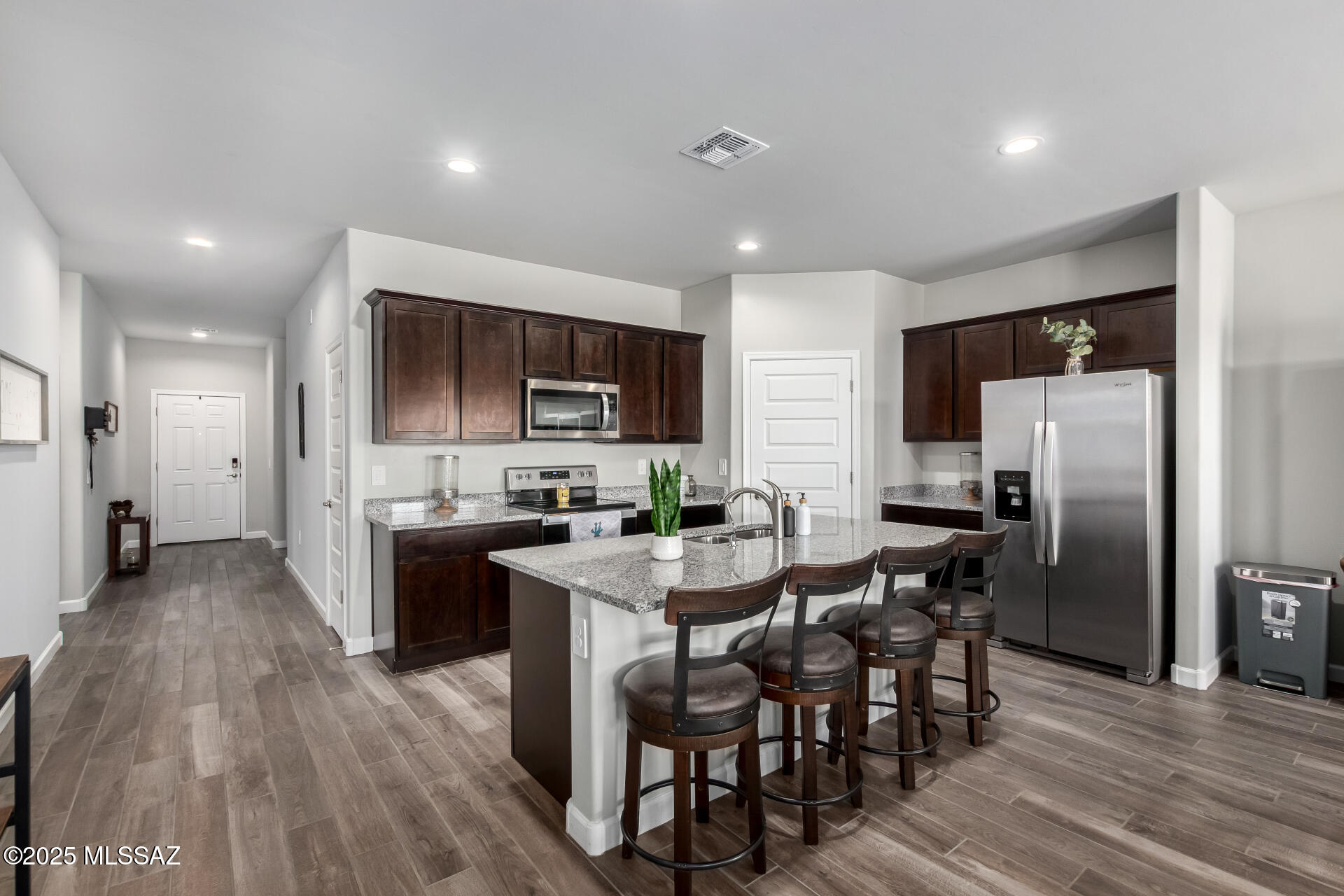 17141 West Gatling Road Marana, AZ 85653 - Photo 5 of 37