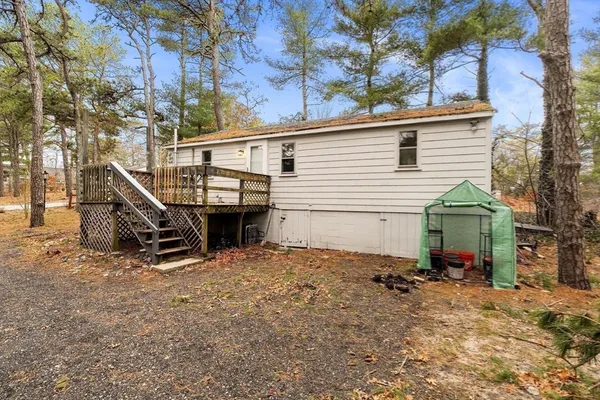 $340,000 | 6 Cardinal Avenue, Wareham, MA 02538