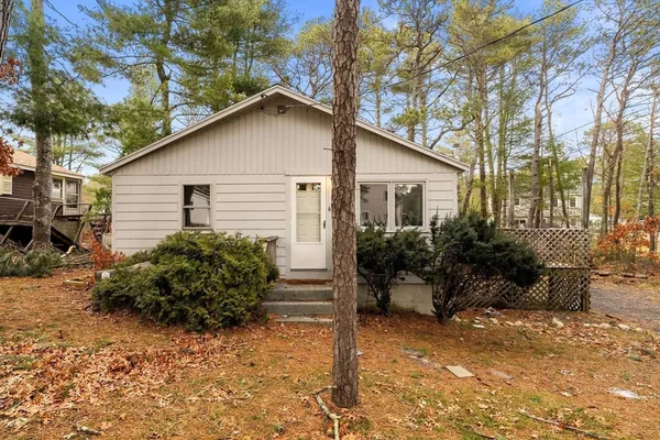 $340,000 | 6 Cardinal Avenue, Wareham, MA 02538