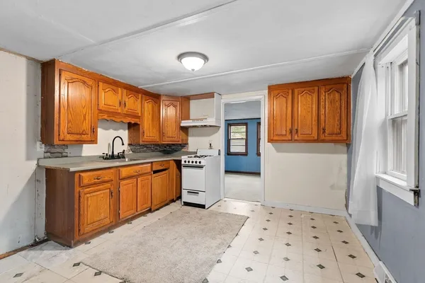 $340,000 | 6 Cardinal Avenue, Wareham, MA 02538