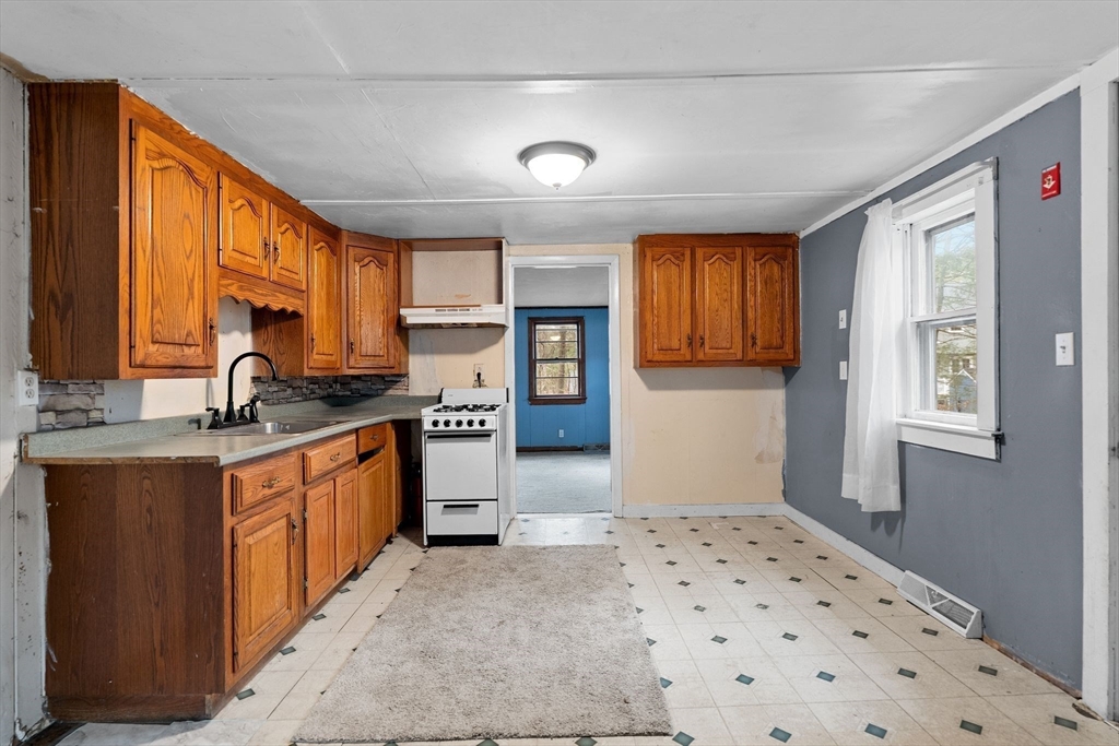 6 Cardinal Avenue Wareham, MA 02538 - Photo 5 of 27