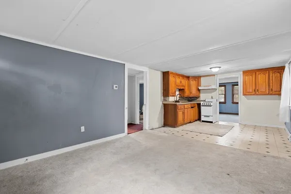 $340,000 | 6 Cardinal Avenue, Wareham, MA 02538