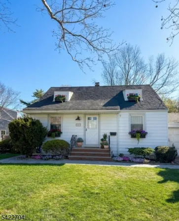 $3,400 | 429 Brookside Drive, Roselle, NJ 07203