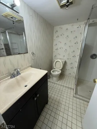 $3,400 | 429 Brookside Drive, Roselle, NJ 07203