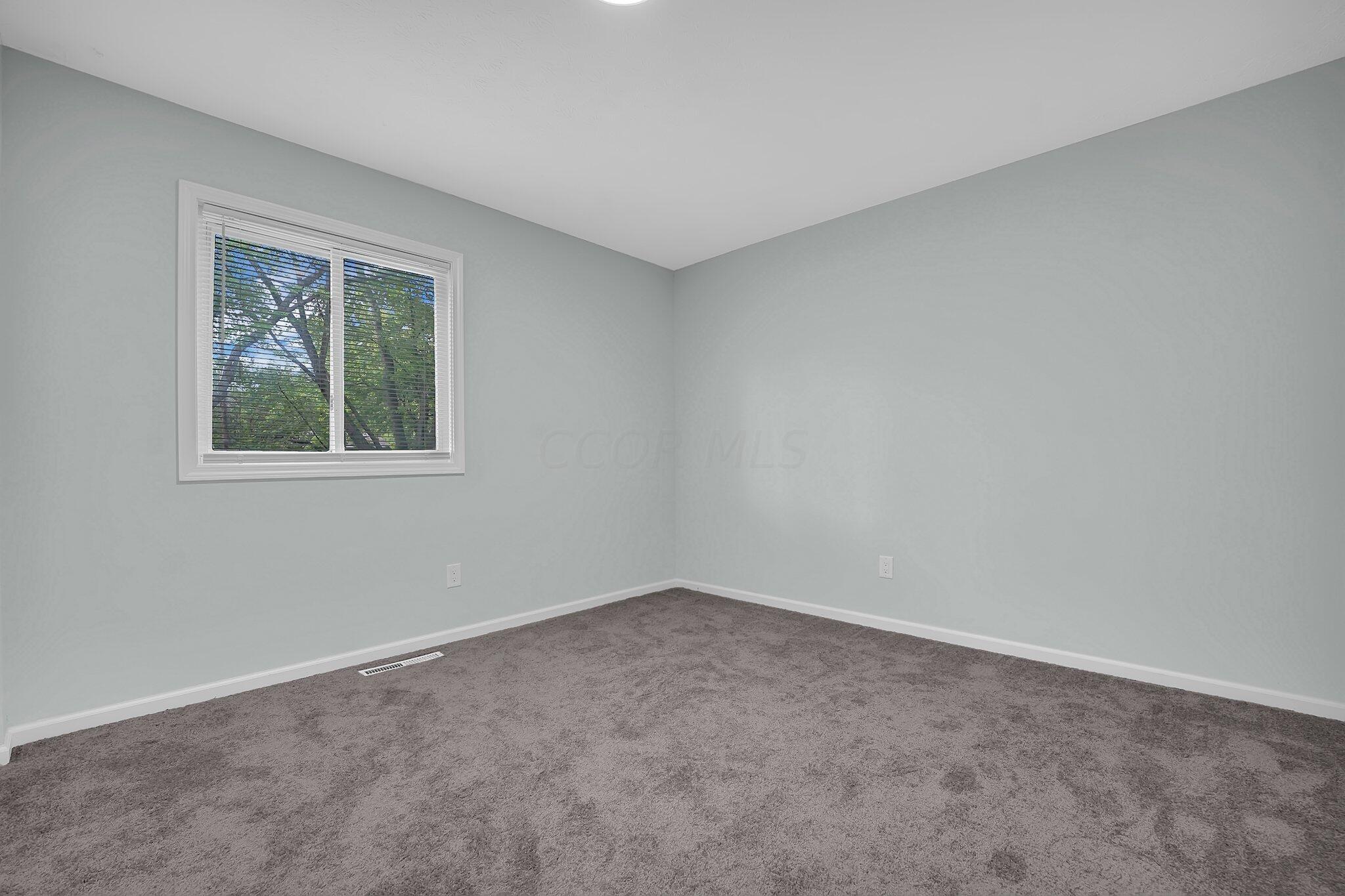 1989 Brocton Road Columbus, OH 43219 - Photo 17 of 34 18