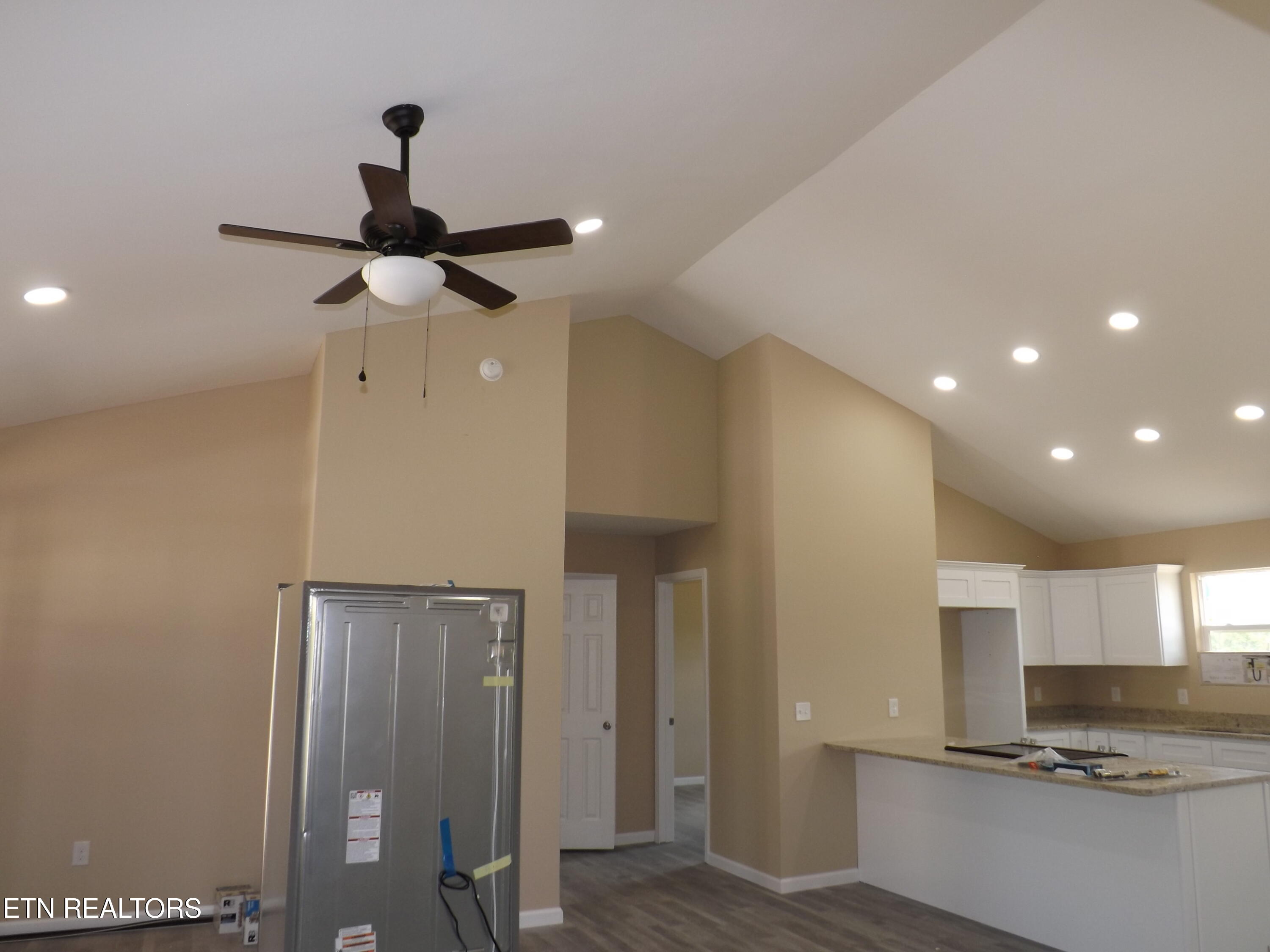 935 Shawanee Road Harrogate, TN 37752 - Photo 11 of 23 DSCF3911
