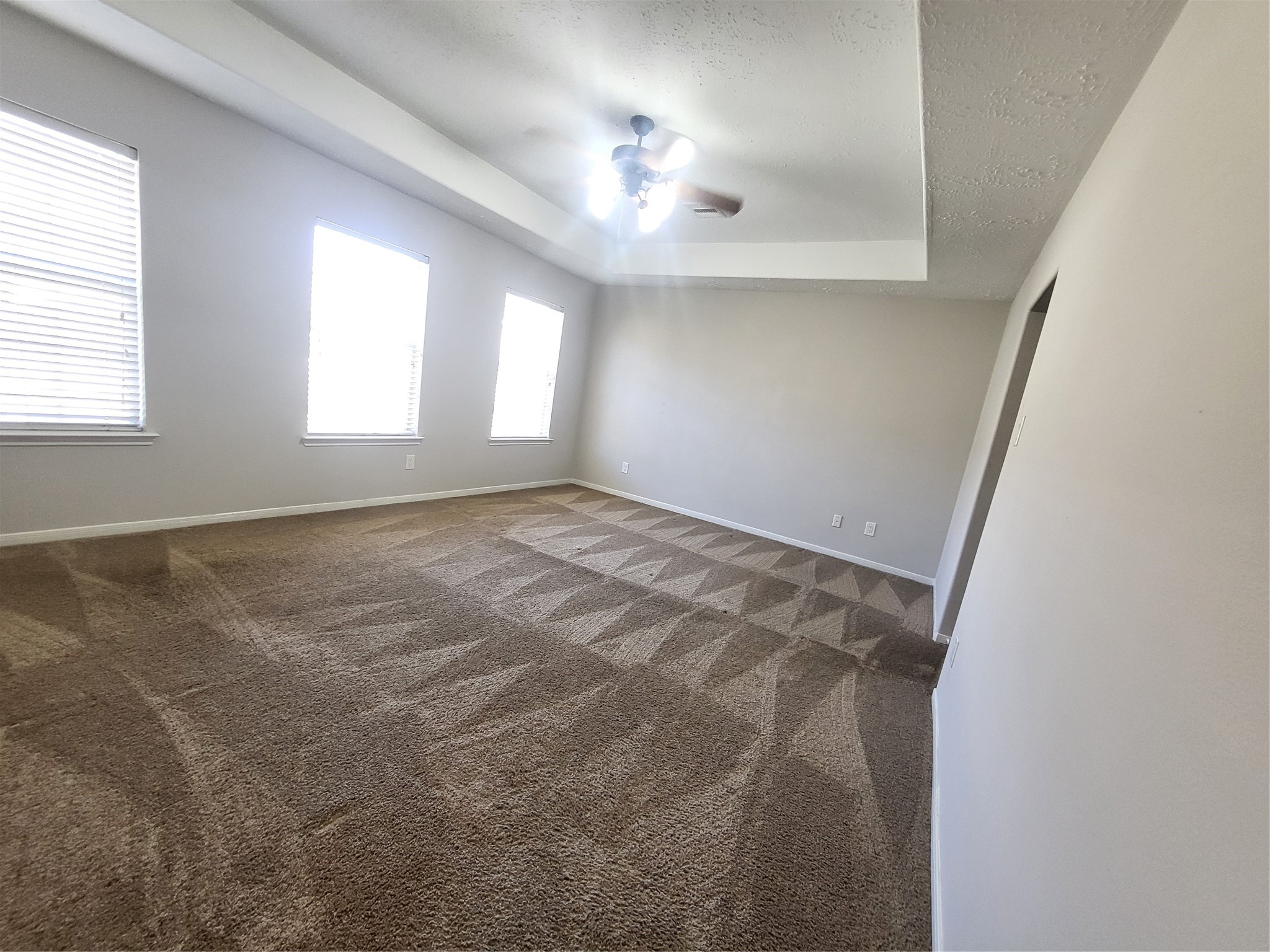 7415 Hollister Ridge Houston, TX 77040 - Photo 20 of 36 a view of an empty room with a window