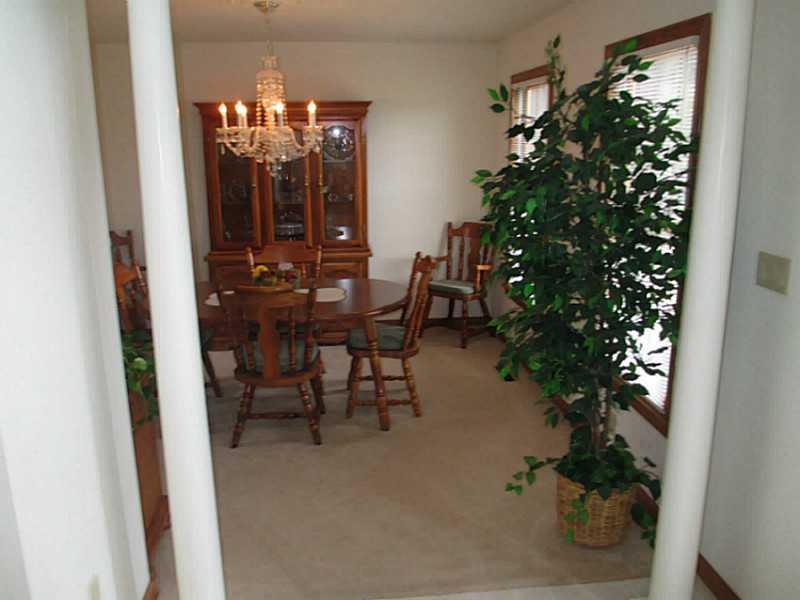 452 Holyoke Road Butler, PA 16001 - Photo 14 of 25 Dining Room.