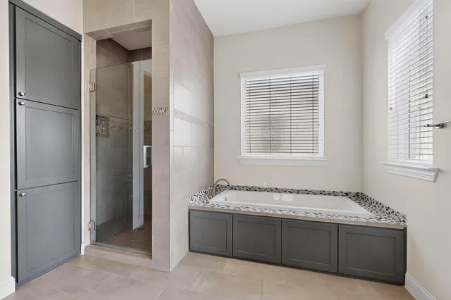 $3,400 | 404 Templeton Drive, Fort Worth, TX 76107