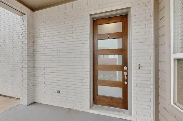 $3,400 | 404 Templeton Drive, Fort Worth, TX 76107