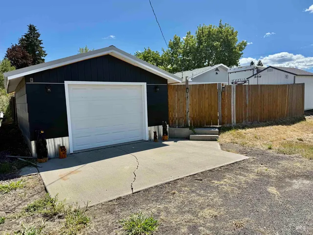 $365,000 | 502 Villard Avenue, Craigmont, ID 83523