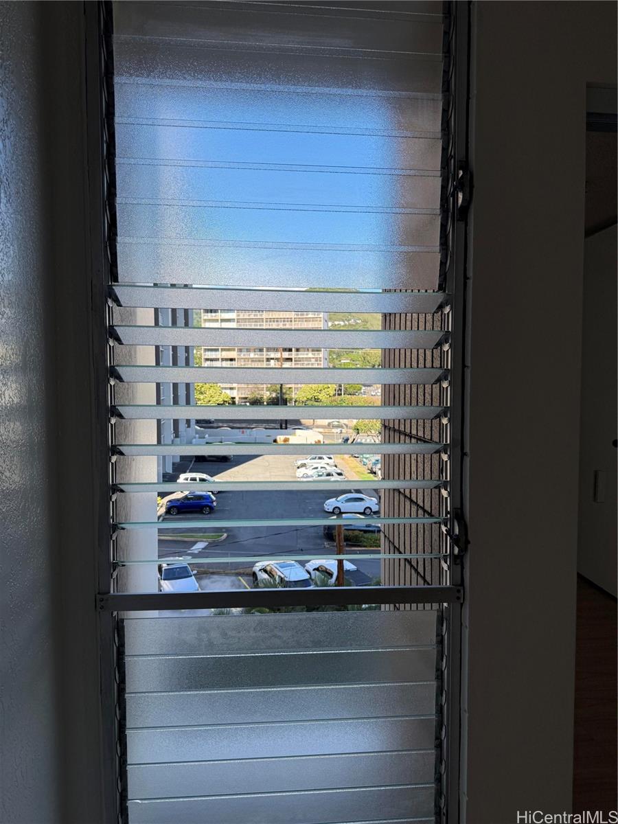 1226 Alexander Street, Unit 505 Honolulu, HI 96826 - Photo 16 of 24 a view of closet