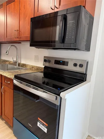 a close view of sink