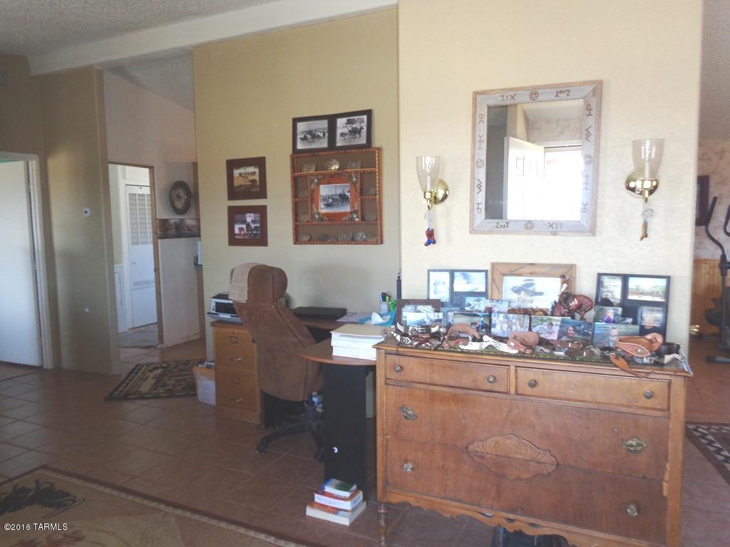 13470 South Morgan Road Pearce, AZ 85625 - Photo 16 of 40 Gallery Image 16