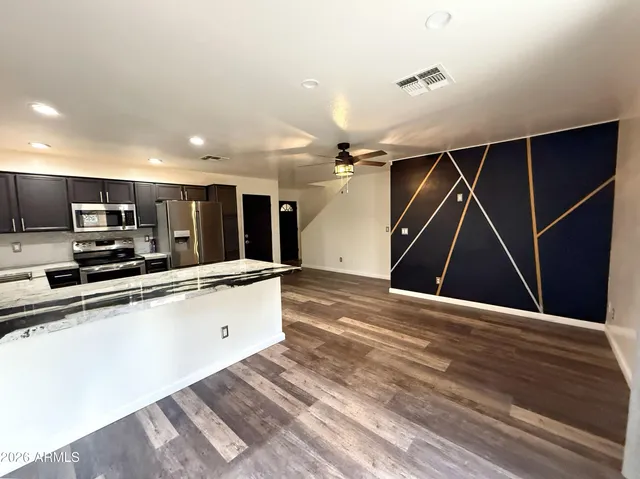 $1,950 | 15634 North 29th Way, Phoenix, AZ 85032