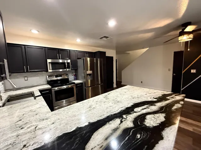 $1,950 | 15634 North 29th Way, Phoenix, AZ 85032