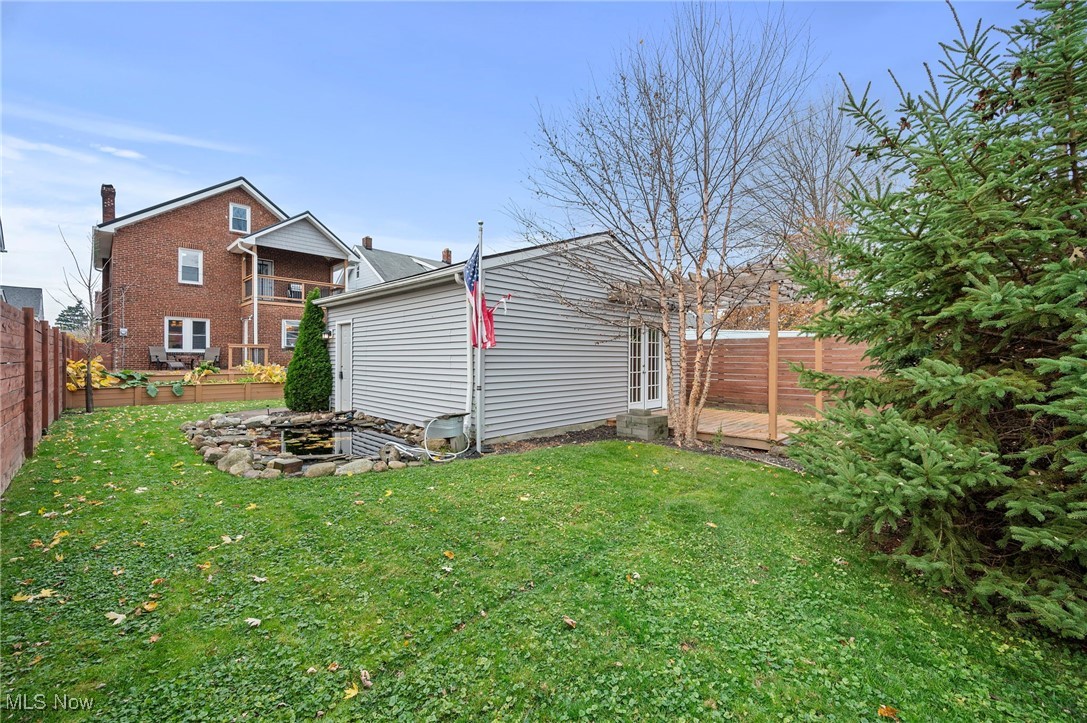 2231 Cranston Road Cleveland, OH 44118 - Photo 2 of 35 Gallery Image 2