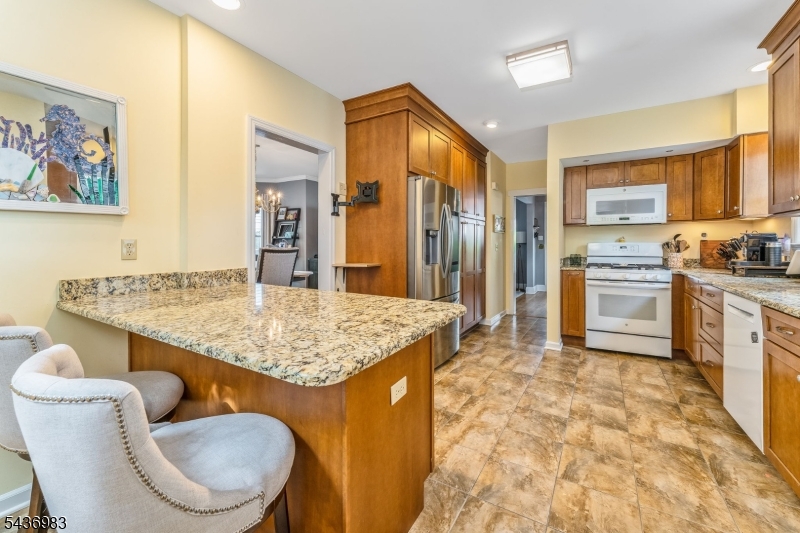 28 Codington Place Somerville, NJ 08876 - Photo 10 of 28