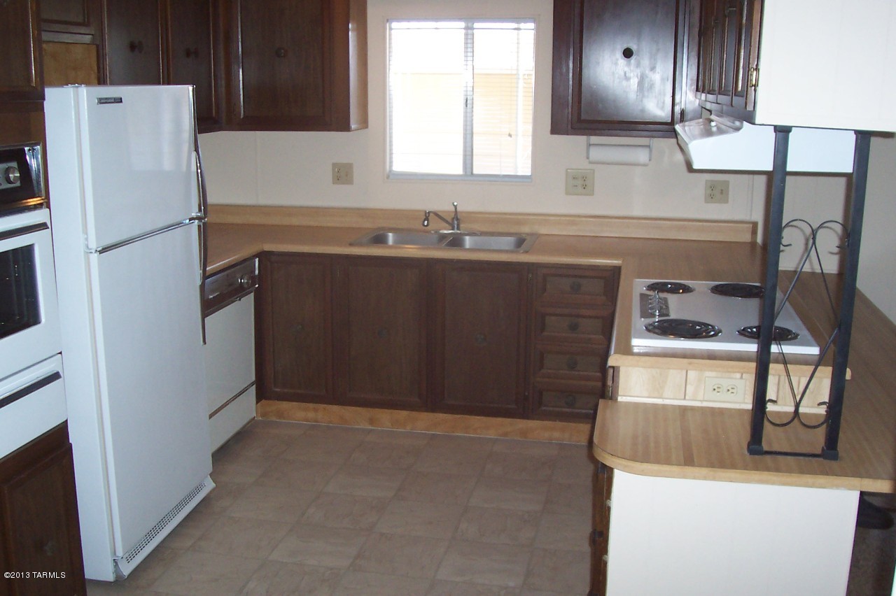 21 West Rosa Drive Green Valley, AZ 85614 - Photo 4 of 13
