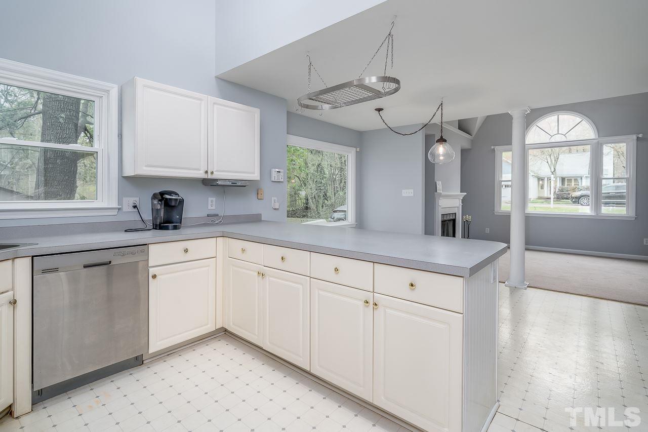 6916 Spring Drive Raleigh, NC 27613 - Photo 9 of 21