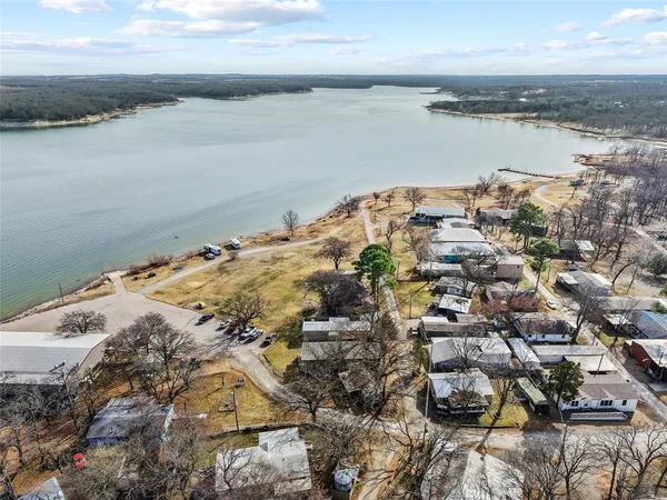 $199,000 | 28 Air Force Drive, Pottsboro, TX 75076