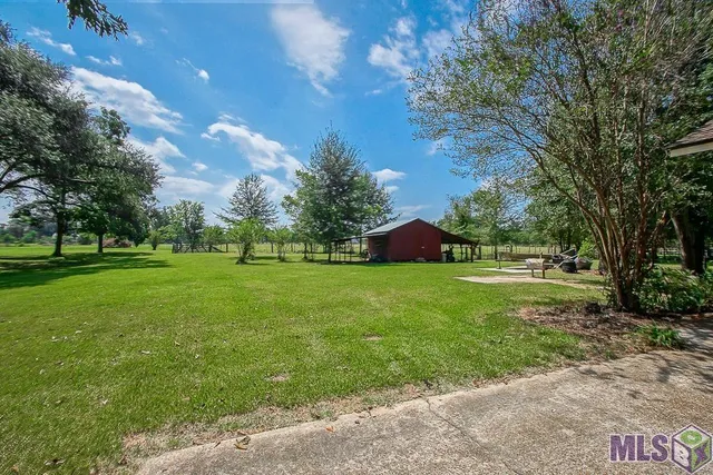 $225,000 | 11837 East Subdivision Road, Port Allen, LA 70767