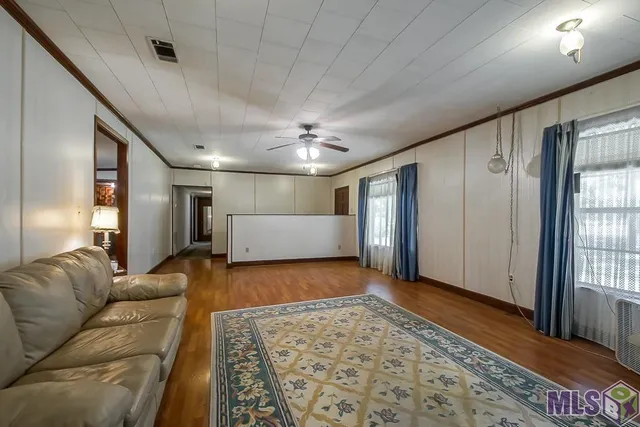 $225,000 | 11837 East Subdivision Road, Port Allen, LA 70767