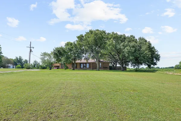 $549,000 | 8277 Highway 90, Navasota, TX 77868