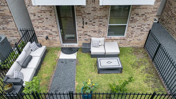 $3,300 | 1274 North Post Oak Road, Unit B, Houston, TX 77055