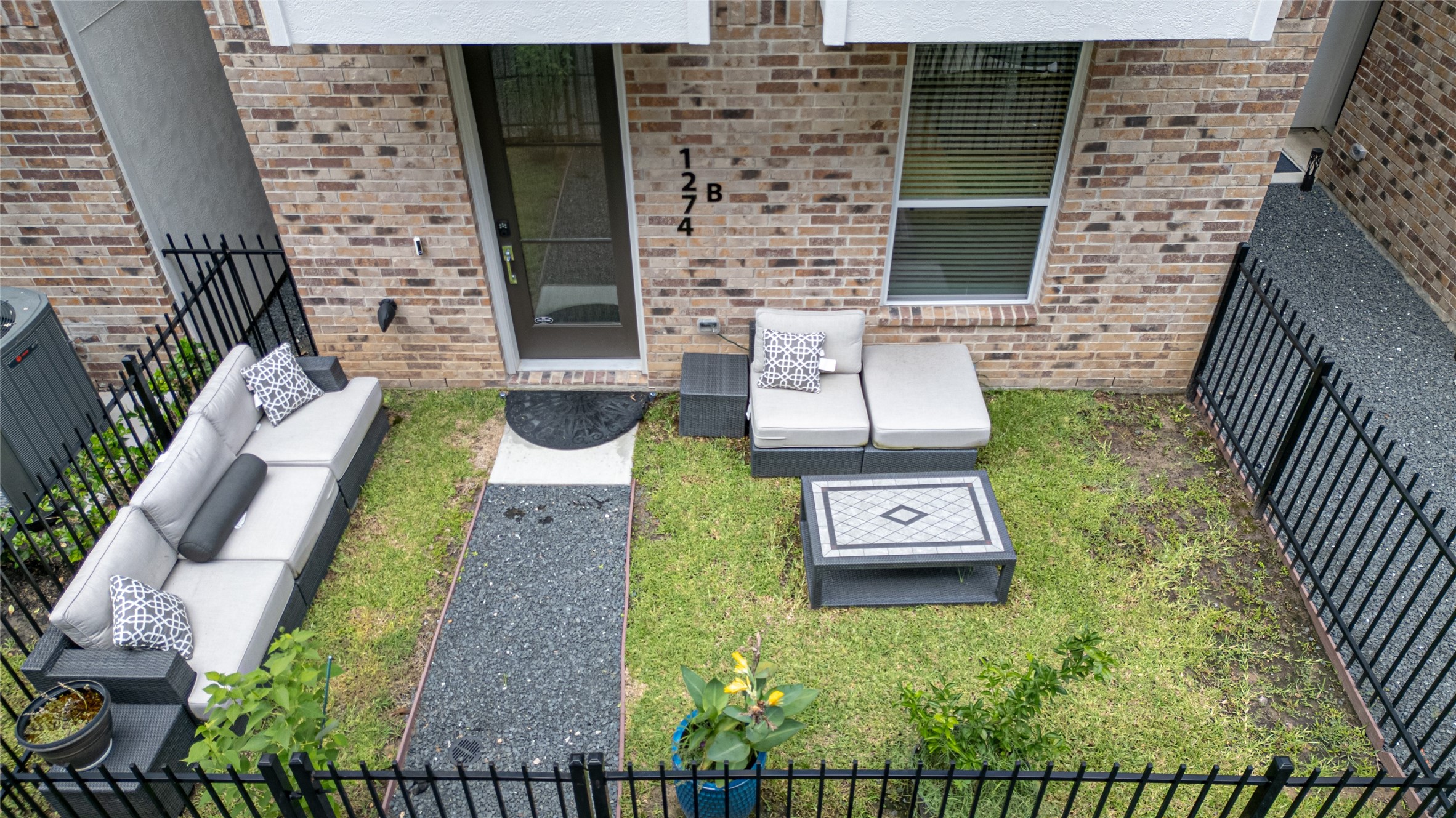 1274 North Post Oak Road, Unit B Houston, TX 77055 - Photo 1 of 22