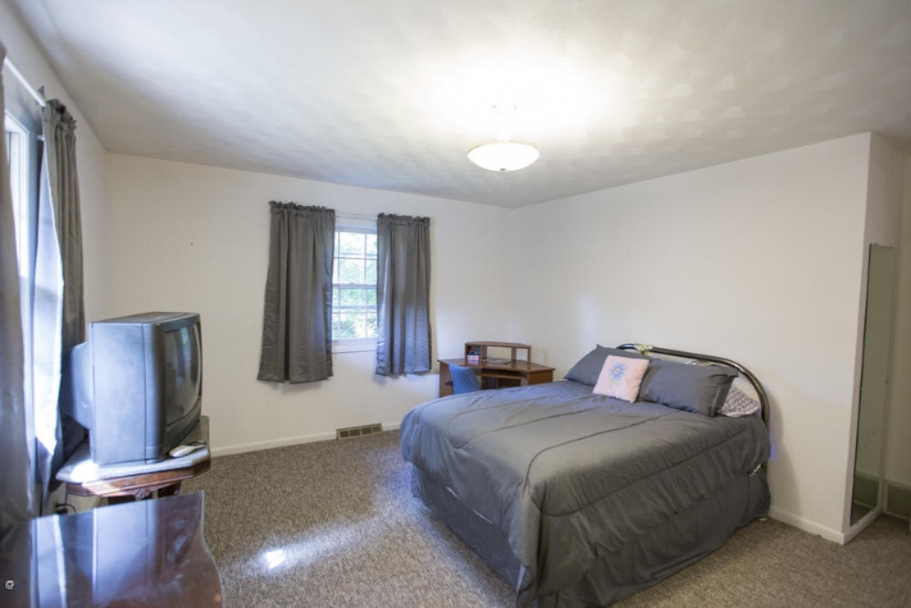 2202 Ruth Court Niles, MI 49120 - Photo 19 of 31 Bedroom 2