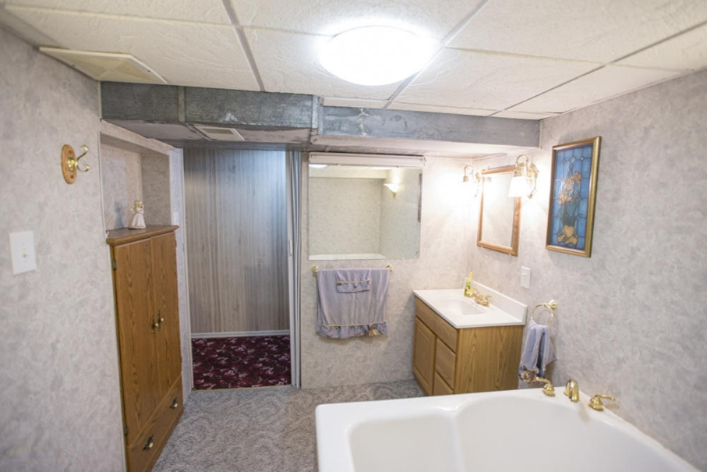 2202 Ruth Court Niles, MI 49120 - Photo 28 of 31 Bath 3-2