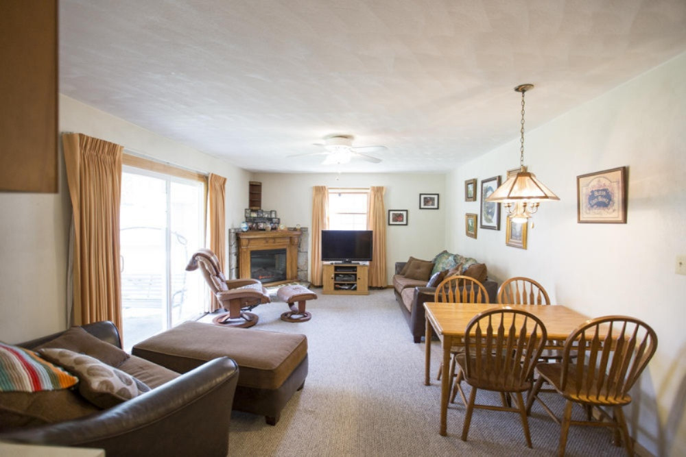 2202 Ruth Court Niles, MI 49120 - Photo 6 of 31 Family Room