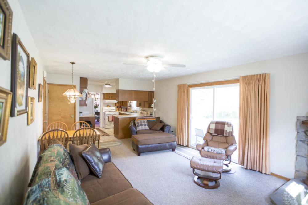 2202 Ruth Court Niles, MI 49120 - Photo 8 of 31 Family Room 3