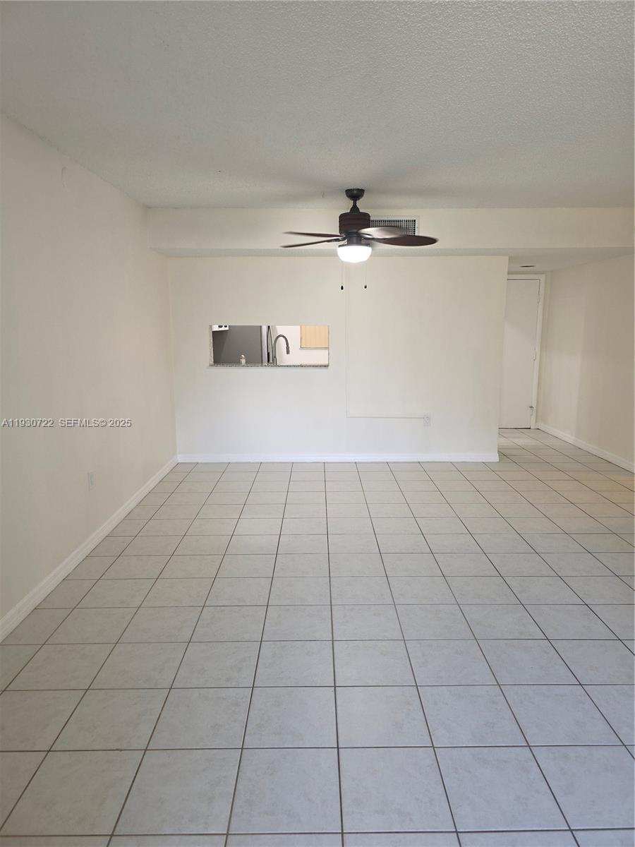 8075 Southwest 107th Avenue, Unit 210 Miami, FL 33173 - Photo 5 of 33 LIVING /DINING