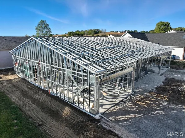 $285,000 | 160 B Field Crossing Drive, Highland, IL 62249