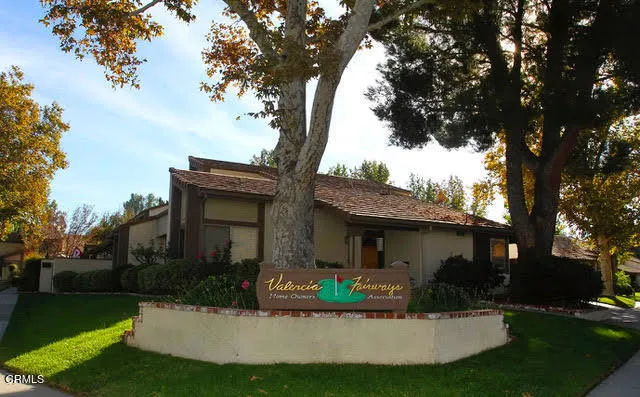 $549,500 | 25702 Vista Fairways Drive, Valencia, CA 91355