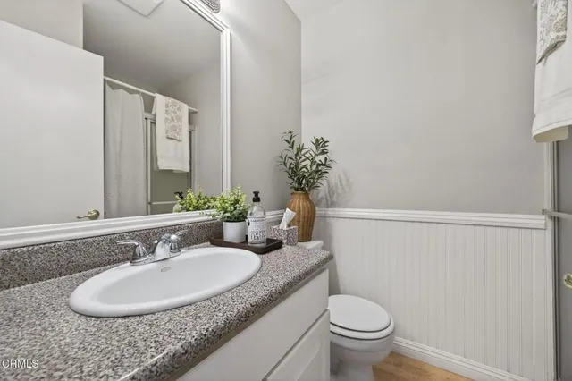 $549,500 | 25702 Vista Fairways Drive, Valencia, CA 91355