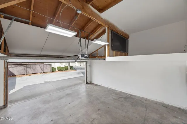 $549,500 | 25702 Vista Fairways Drive, Valencia, CA 91355