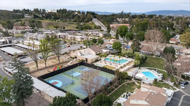 $549,500 | 25702 Vista Fairways Drive, Valencia, CA 91355