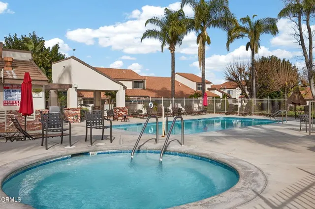 $549,500 | 25702 Vista Fairways Drive, Valencia, CA 91355