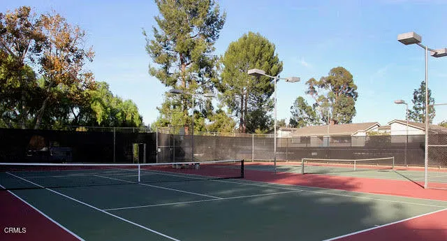 $549,500 | 25702 Vista Fairways Drive, Valencia, CA 91355