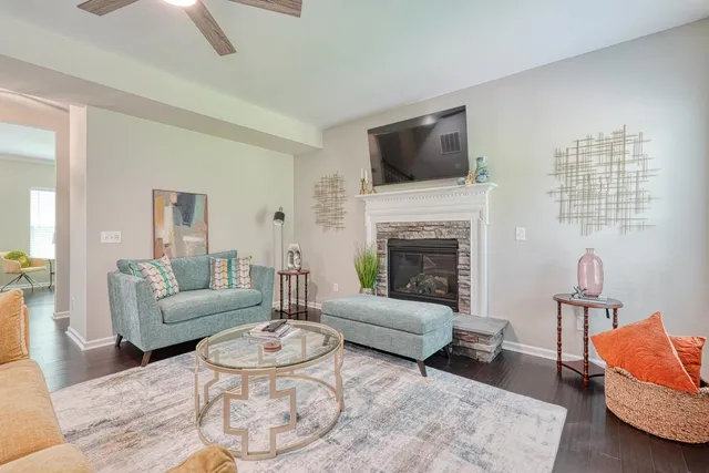 $329,900 | 654 Windward Lane, Duncan, SC 29334