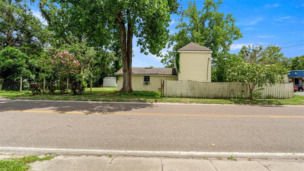 10107 South Division Avenue Hampton, FL 32044 - Photo 4 of 8