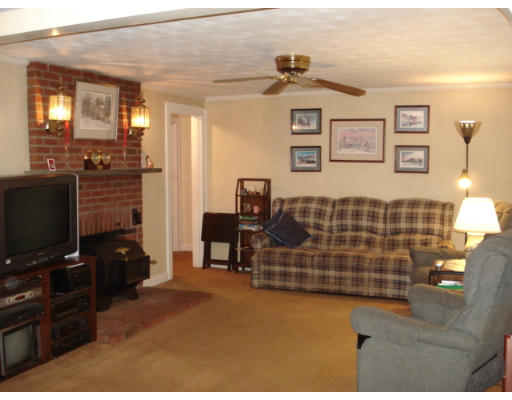 12 Robert Road Reading, MA 01867 - Photo 5 of 12