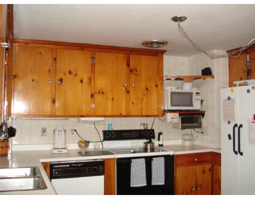 12 Robert Road Reading, MA 01867 - Photo 6 of 12